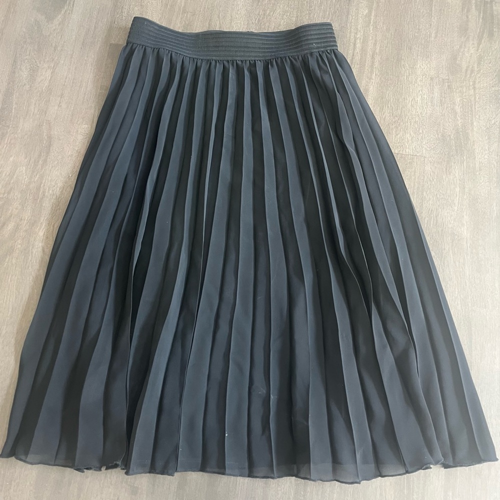 Jaclyn Smith Charcoal Pleated Midi Skirt